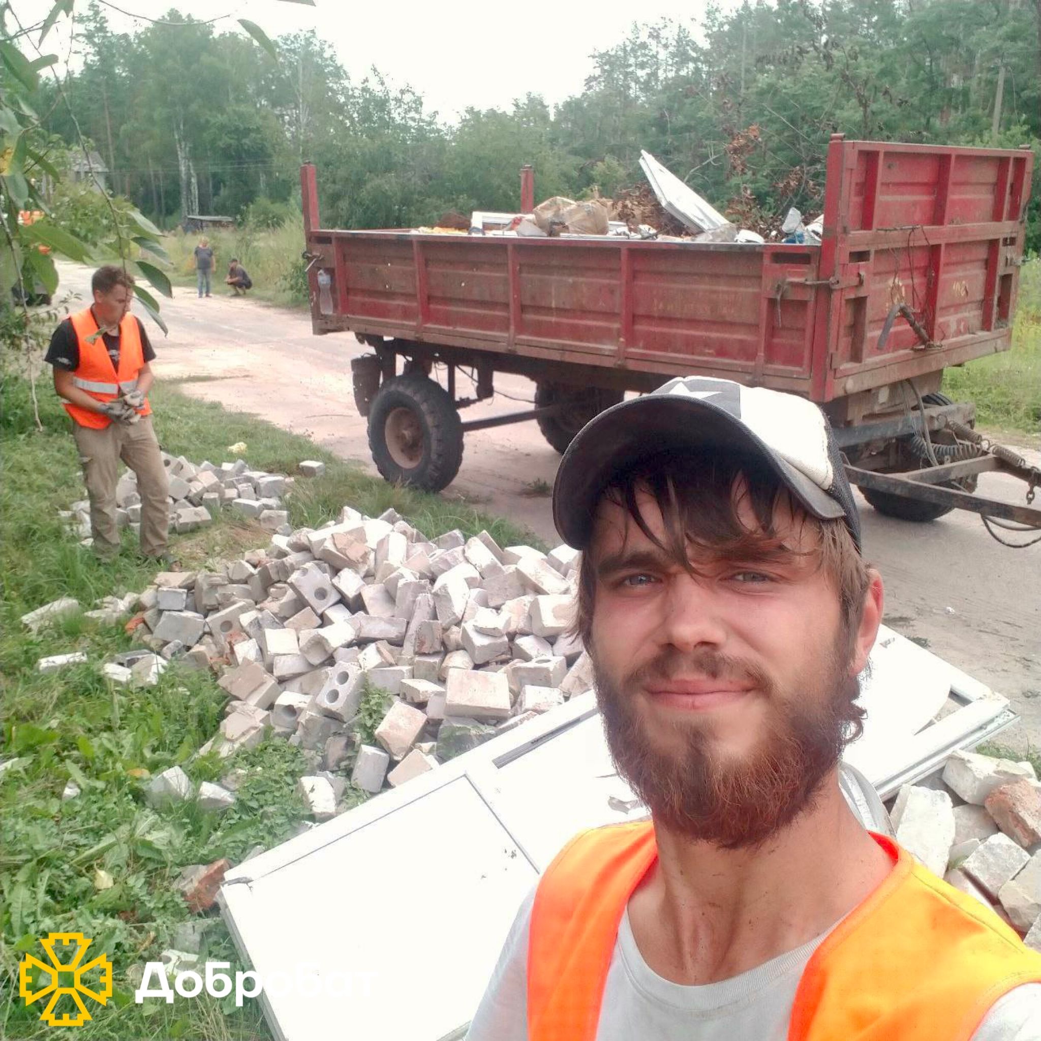 Понад 320 волонтерів долучилися до нагальної відбудови: звітуємо про тиждень у «Добробаті»