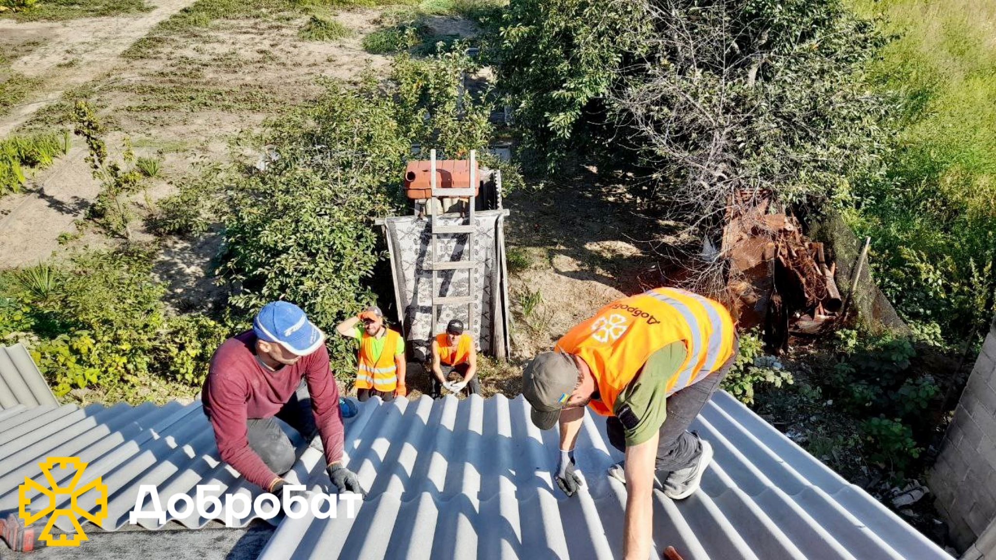 Volunteer construction battalion holds the reconstruction frontline: about 300 volunteers joined to help at the sites