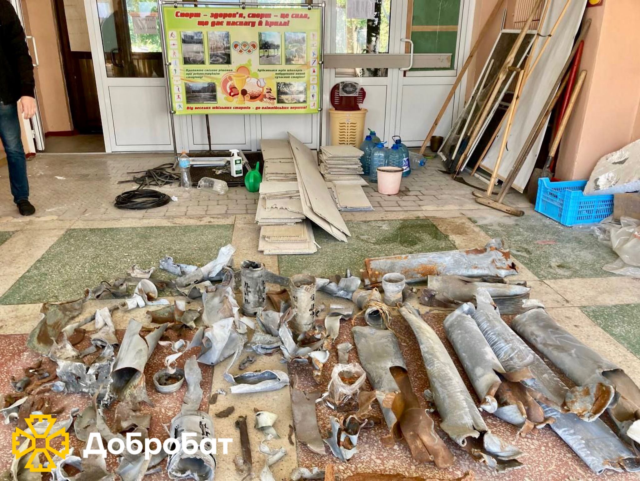 Volunteer construction battalion holds the reconstruction frontline: about 300 volunteers joined to help at the sites