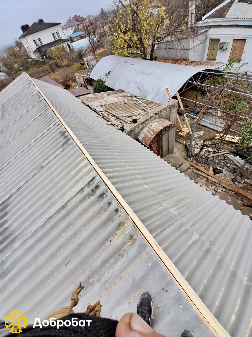We invite you to join the ranks of the Kherson construction battalion “Dobrobat” and present a weekly report on the reconstruction.