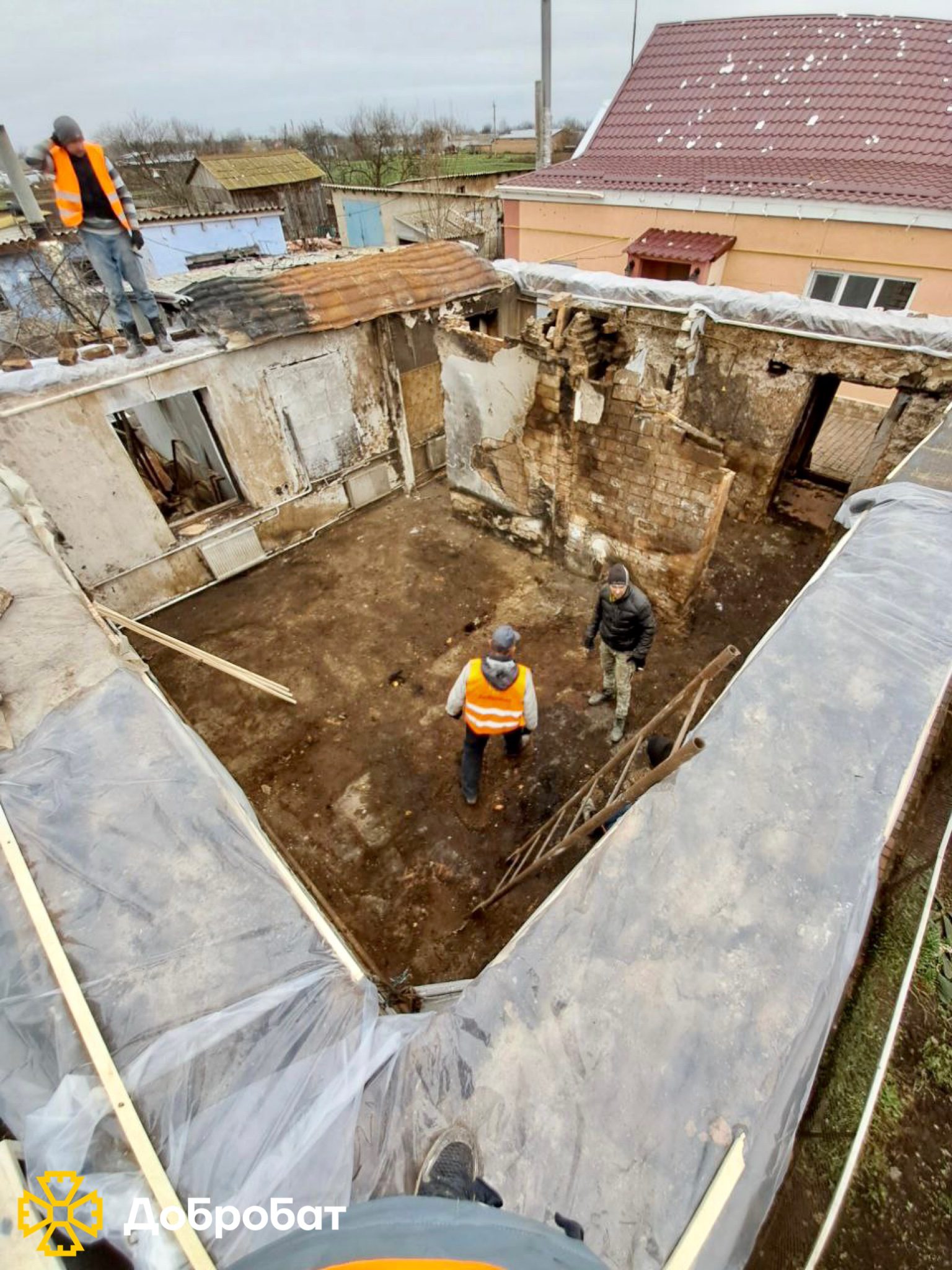 The urgent restoration of houses in seven regions of the country: Dobrobat presents a weekly report on the reconstruction