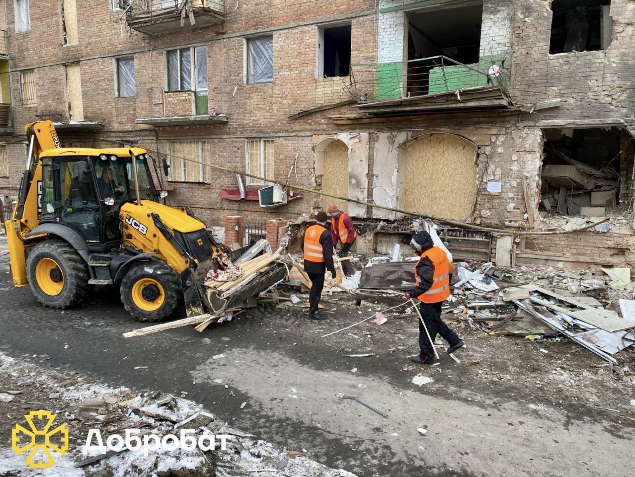 The urgent restoration of houses in seven regions of the country: Dobrobat presents a weekly report on the reconstruction