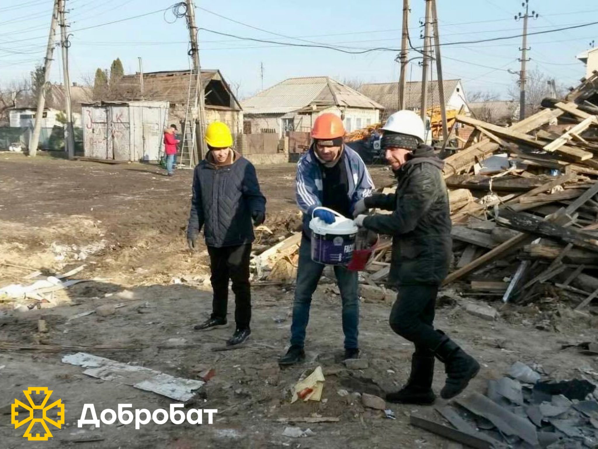 Починаємо новий рік, як годиться — з відбудови країни та допомоги українцям.