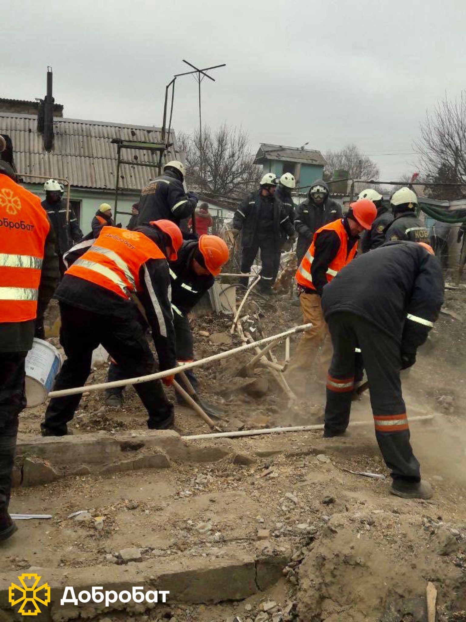 Понад 260 волонтерів нагально відновлювали об’єкти у п’яти регіонах: про тиждень «Добробату»