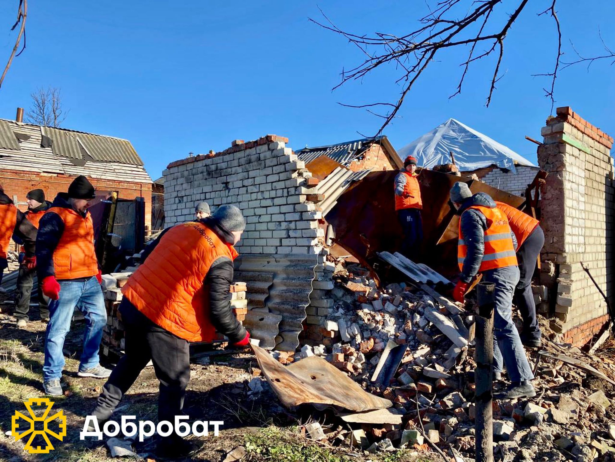 180 volunteers conducted urgent reconstruction at about fifteen locations: results of the week.