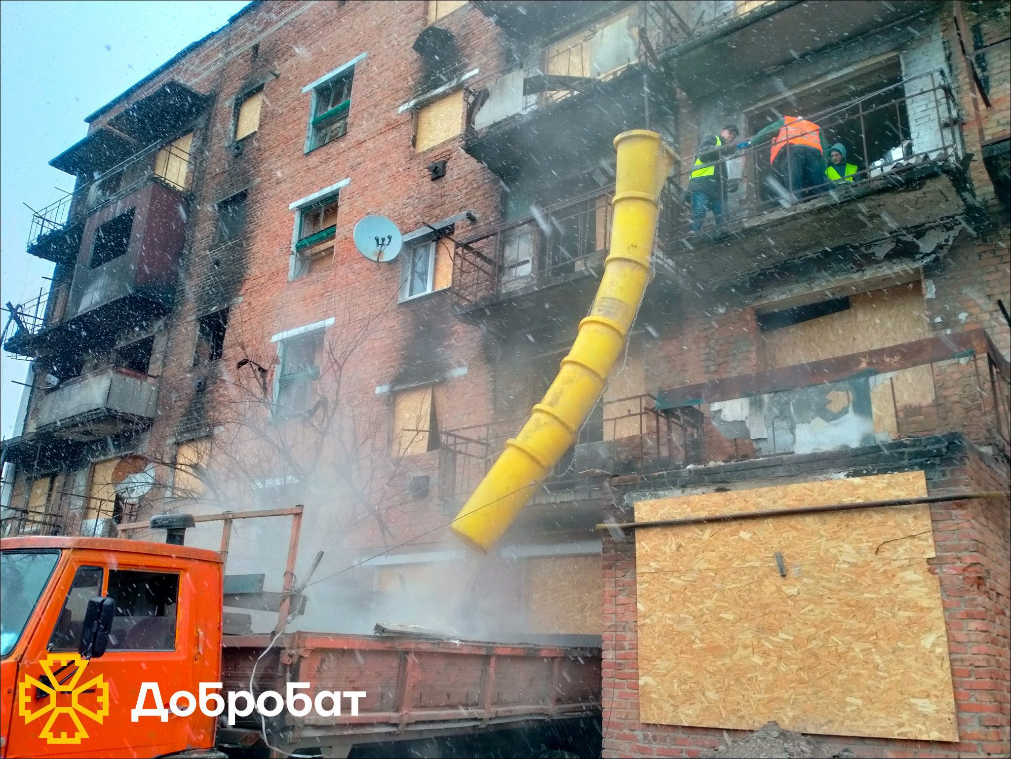 Dobrobat spring kicks off: over 220 volunteers joined urgent reconstruction last week