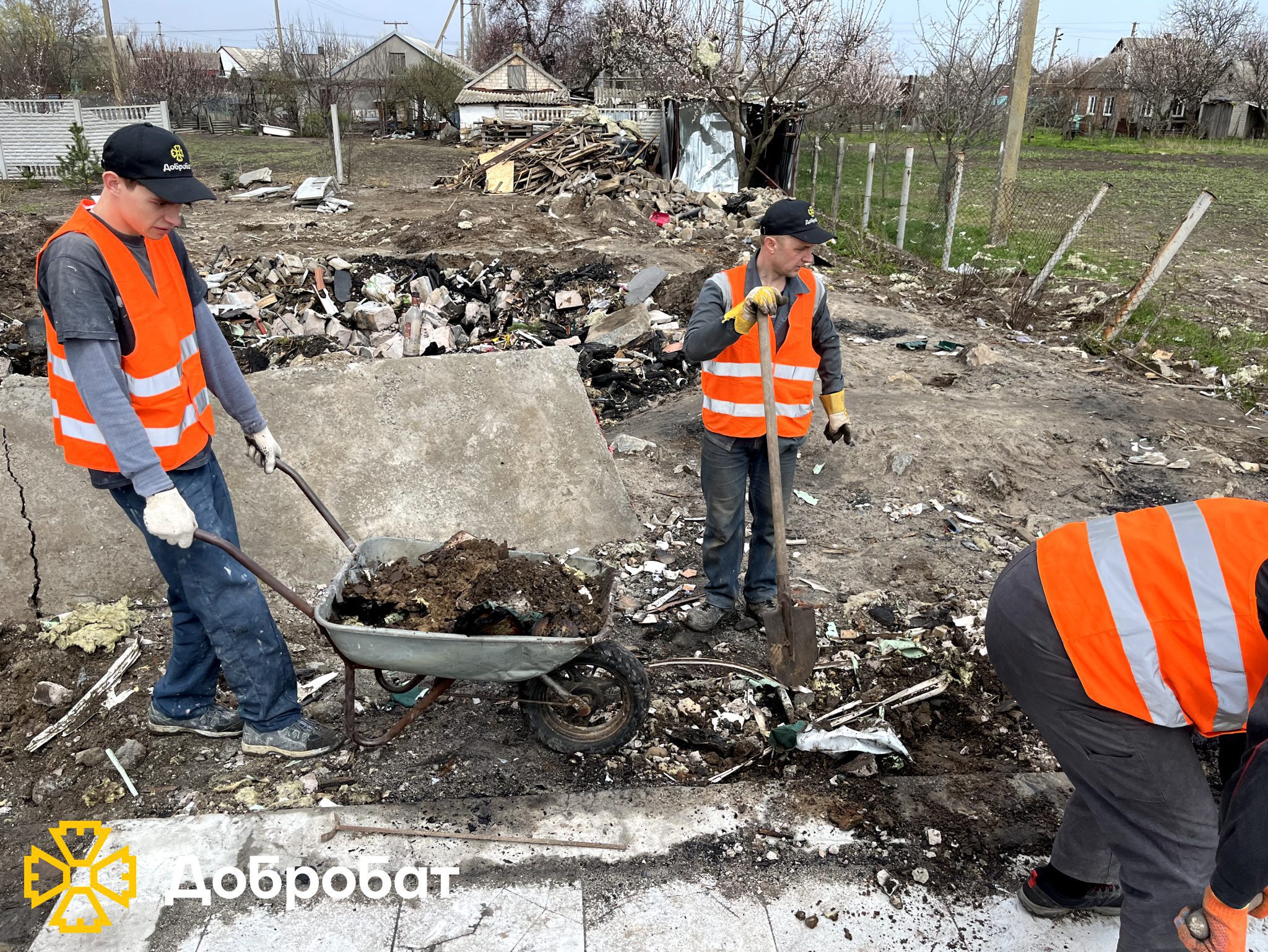 About 220 volunteers carried out the urgent restoration of facilities in six regions of the country: report on the week at Dobrobat