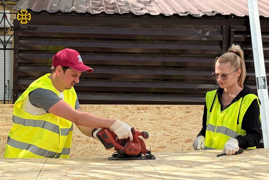 Kyiv: “Dobrobat” restores damaged buildings