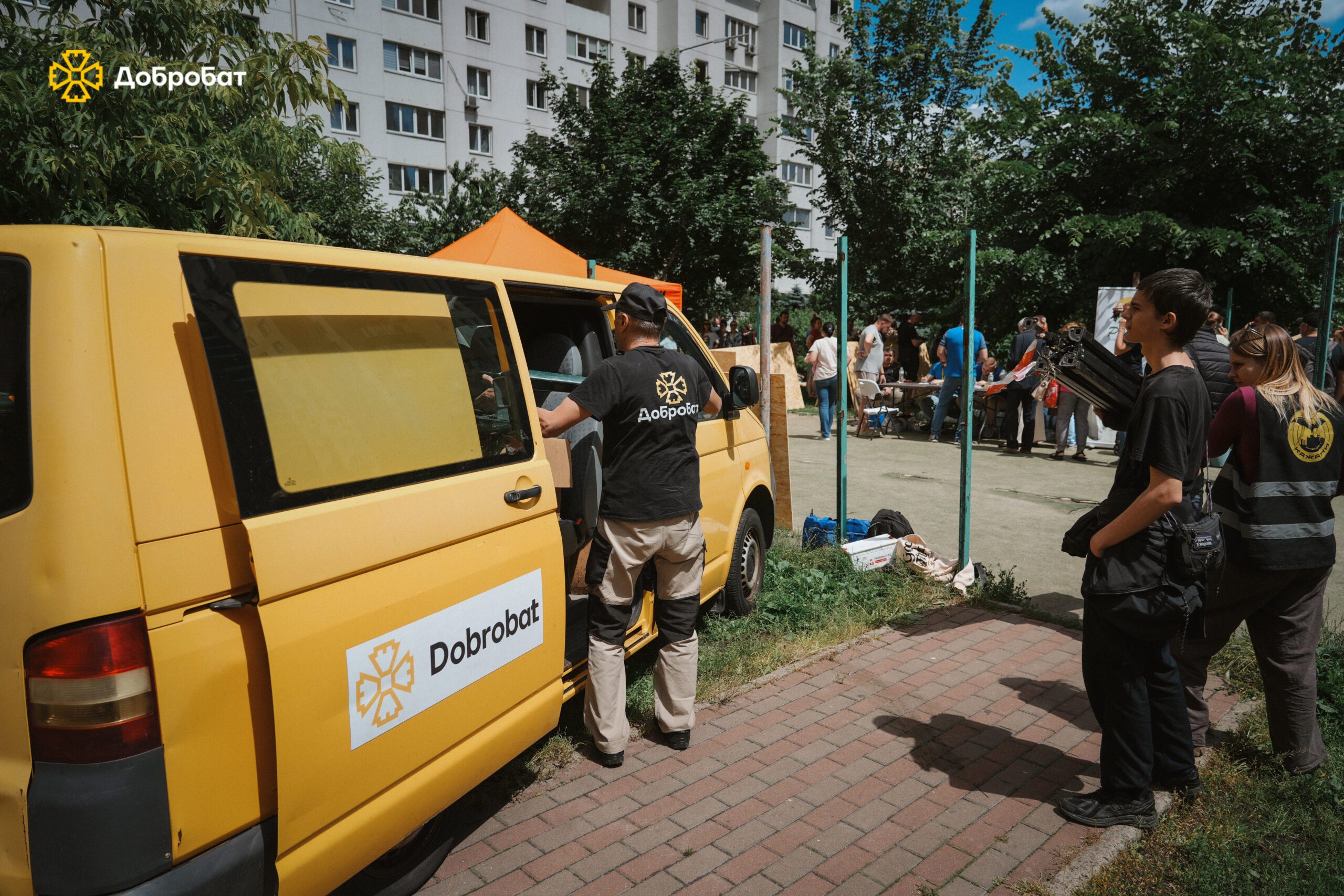 KYIV AFTER THE SHELLING: “DOBROBAT” AT WORK AT THE ATTACK SITES