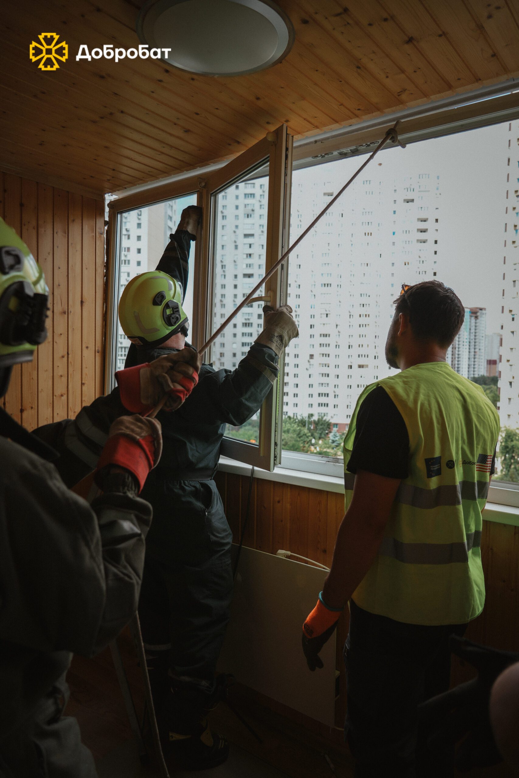 ТИЖДЕНЬ ПІСЛЯ АТАК: «ДОБРОБАТ» ПРОДОВЖУЄ ВІДНОВЛЮВАТИ КИЇВ