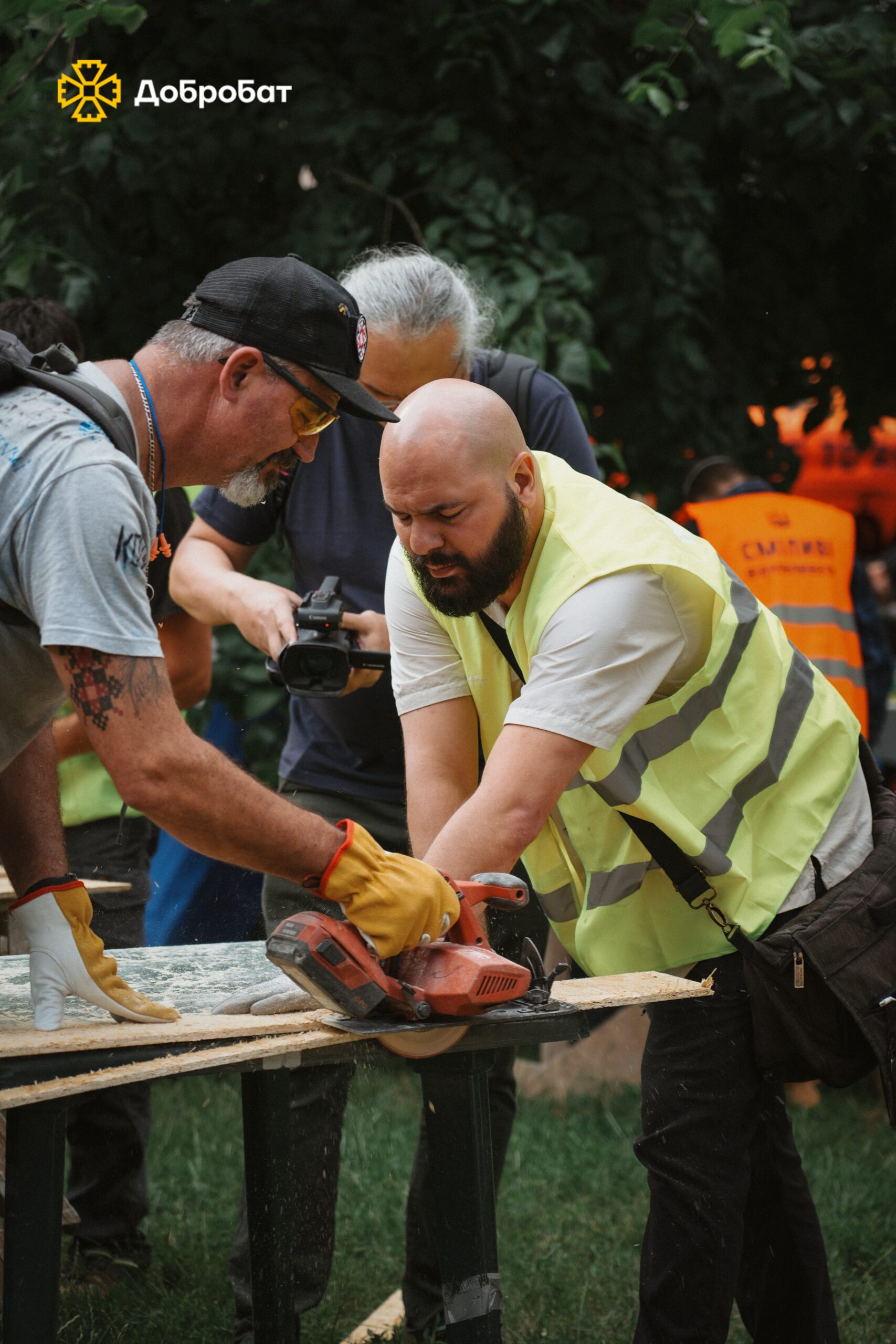 KYIV AFTER THE SHELLING: “DOBROBAT” AT WORK AT THE ATTACK SITES