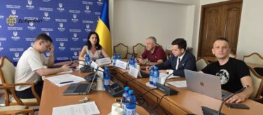 КРОК ДО ВІДБУДОВИ: ВР ПІДТРИМАЛА ПРОГРАМУ ДЛЯ ВОЛОНТЕРІВ «ДОБРОБАТУ»