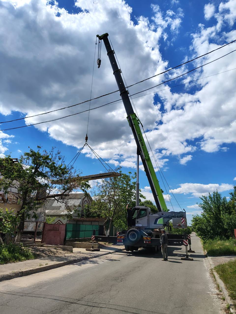 Добробат рятує пошкоджений будинок у Чернігові🔨