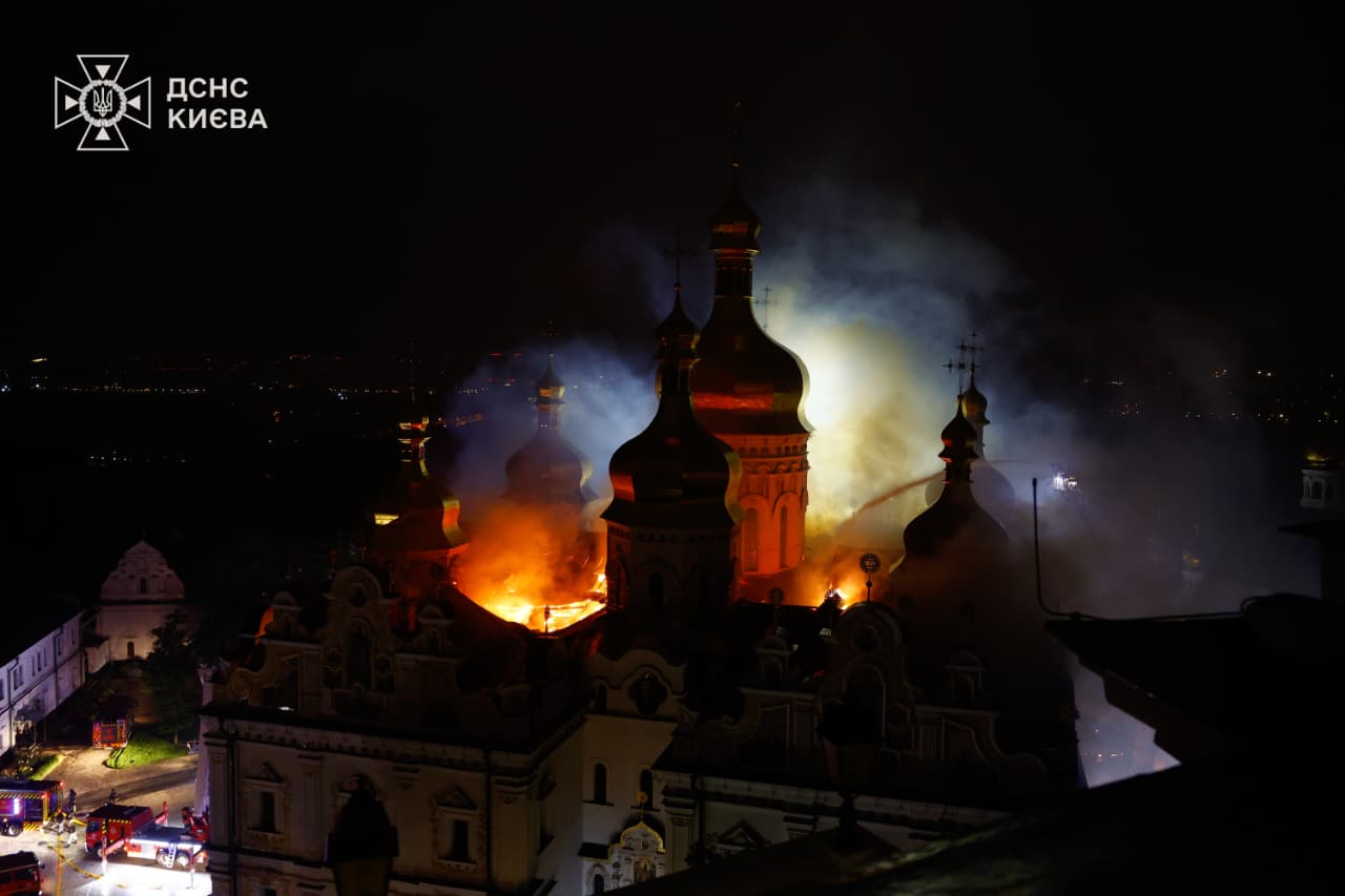 КИЇВ ПІСЛЯ АТАКИ: ДОБРОБАТ ВИЇЖДЖАЄ НА ДОПОМОГУ!