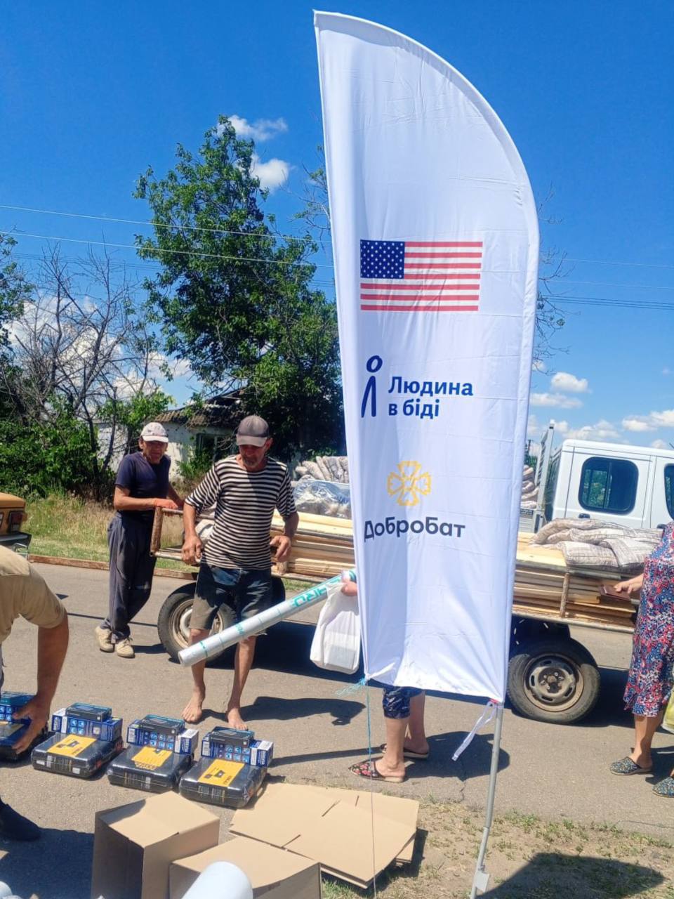 ПРОЄКТ «ДОВІРА» В ДІЇ: ЖИТЕЛЯМ МИКОЛАЇВЩИНИ ТА ХЕРСОНЩИНИ ДОСТАВИЛИ НАБОРИ ДЛЯ РЕМОНТУ