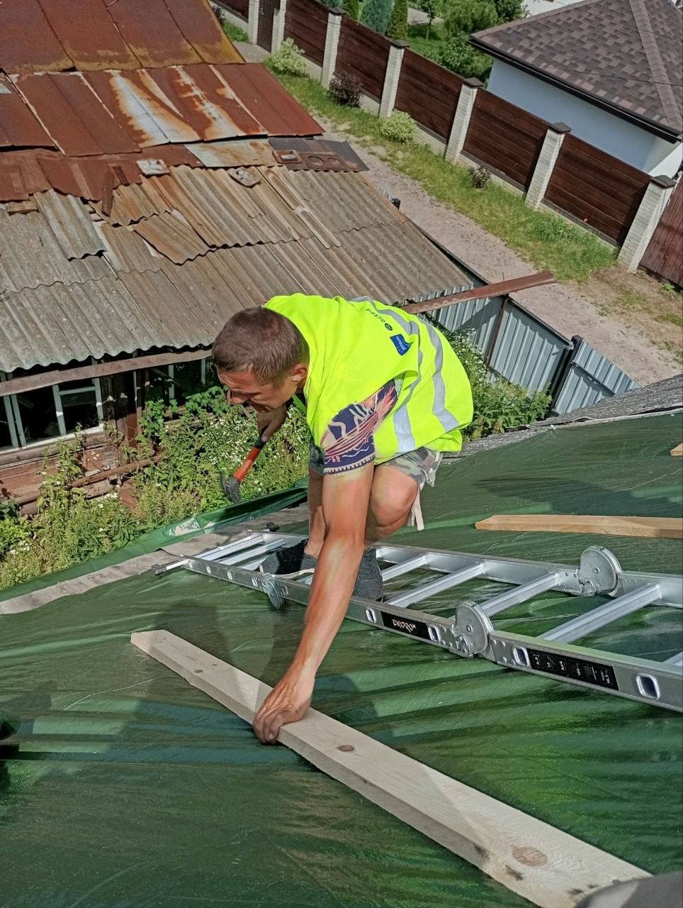БЕЗ СВІТЛА ТА ВОДИ, АЛЕ В ДІЇ: ЯК «ДОБРОБАТ» РЯТУЄ СУМИ ПІД КАБАМИ