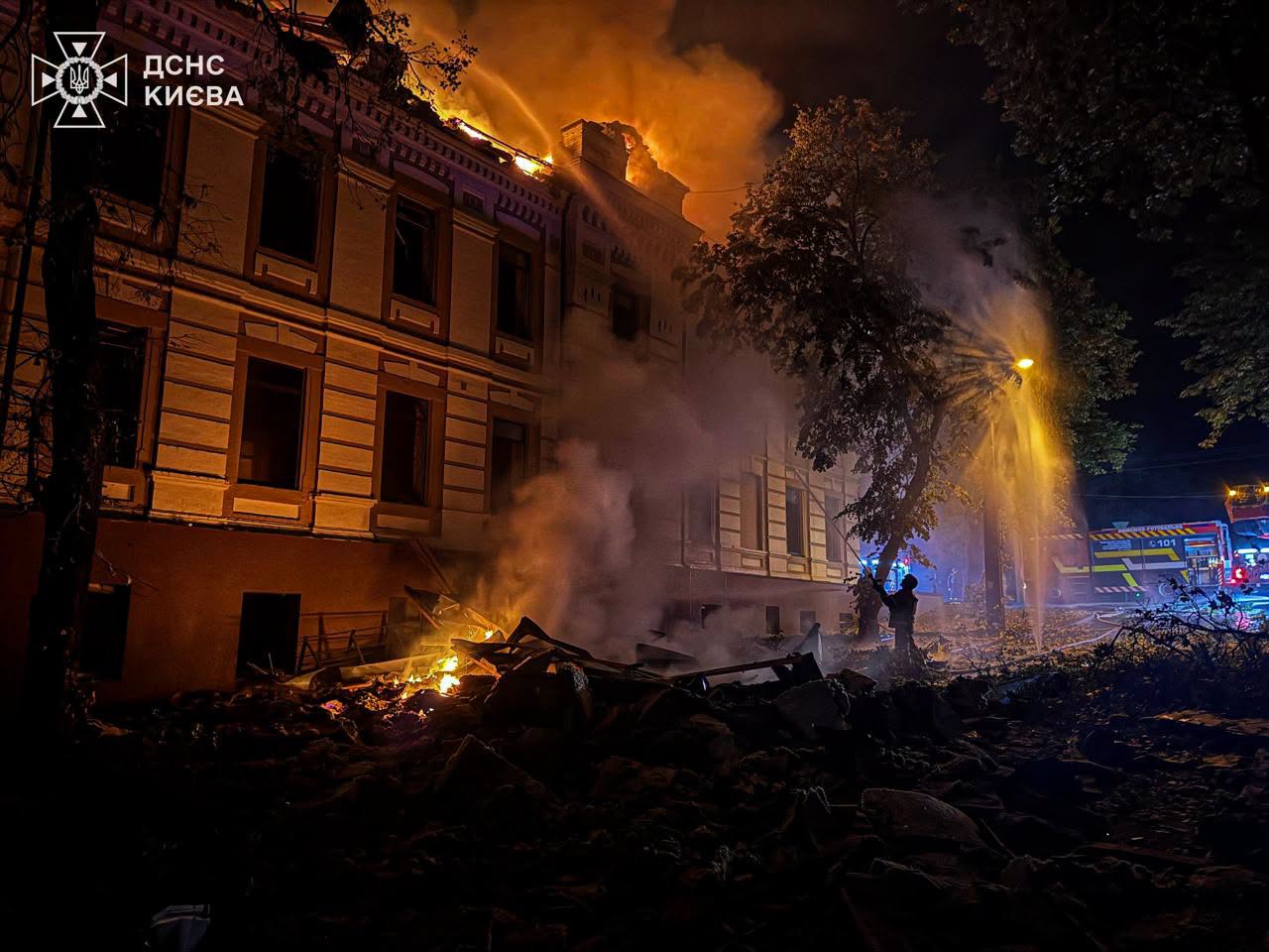 КИЇВ ПІД УДАРОМ: ДОБРОБАТ ВИЇЖДЖАЄ НА ДОПОМОГУ